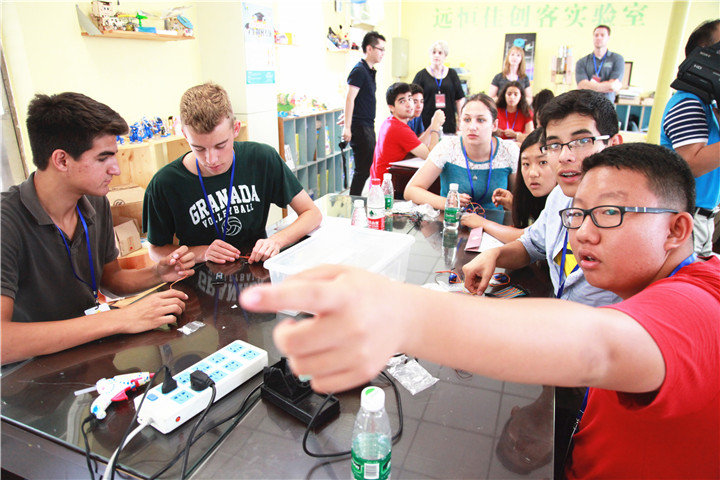 創客實驗室體驗創造樂趣