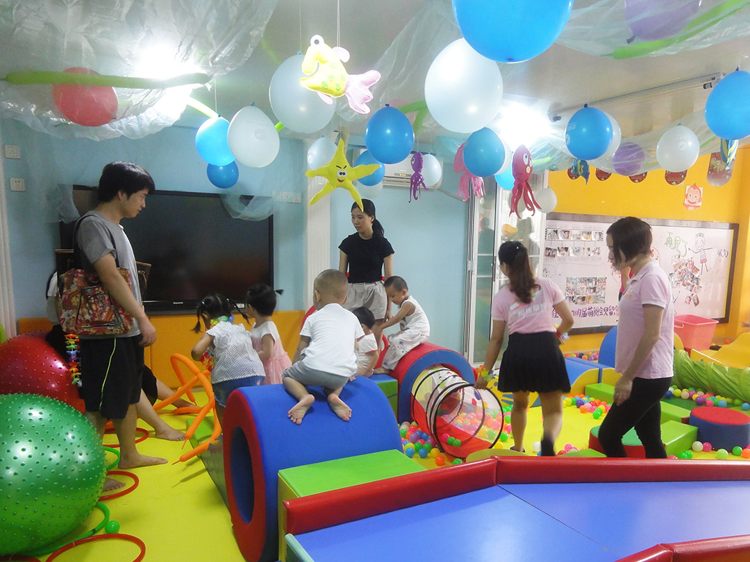 丹楓雅苑中心—運動區自由活動