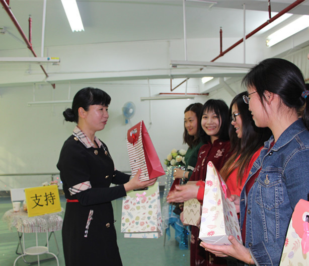 家園合力，共創(chuàng)佳績(jī)-----花園幼兒園家委會(huì)活動(dòng)報(bào)道