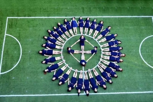 《感恩師愛》——碧水龍庭幼兒園教師節慶祝活動